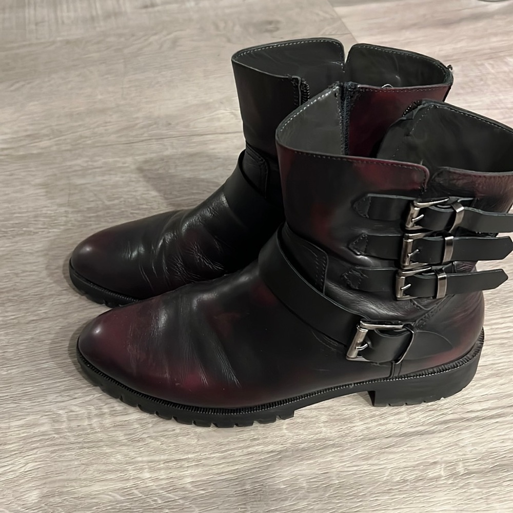 Combat boots